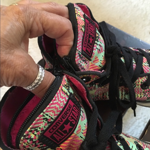 Chuck Taylor Converse High Top Sneakers - Picture 5 of 7